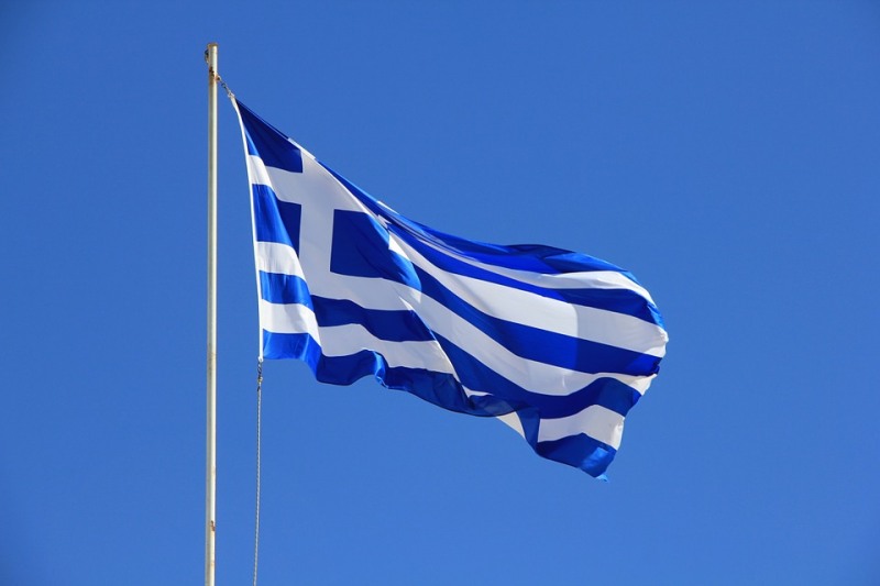 Гърция разхлабва COVID мерките за лятото